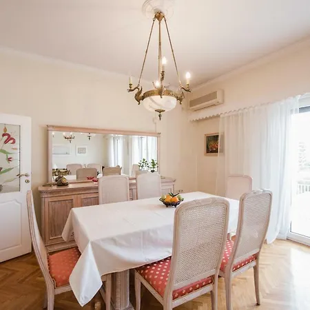 Retro Apartment At Trendy Exarcheia Athens Exterior photo